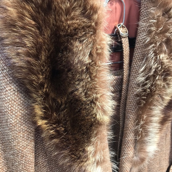 😍 Vintage fur lined suits - tweed to boot! - Picture 10 of 11